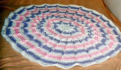 Round Jacob's Ladder Blanket