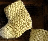 Seed Stitch Baby Booties