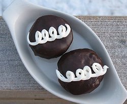 Homemade Hostess Cupcakes