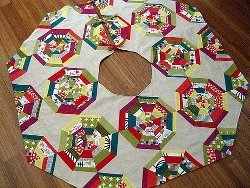 Spiderweb Block Christmas Tree Skirt