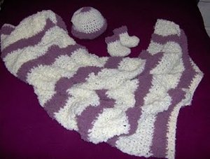 Boucle/Terry Blankie, Hat and Booties