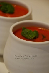 Thick and Rich Tomato and Basil Soup