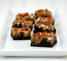 Peanut Butter Chocolate Pretzel-Topped Brownies
