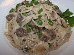 Ruby Tuesday Copycat Chicken and Mushroom Alfredo