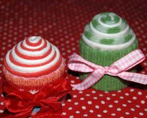 No-Sew Cupcake Pincushions