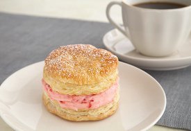 Heavenly Strawberry Whoopie Puffs
