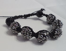 How to Make a Shamballa Bracelet How to Make a Shamballa Bracelet
