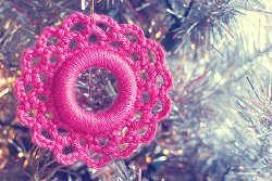 Easy Crochet Wreath Ornaments