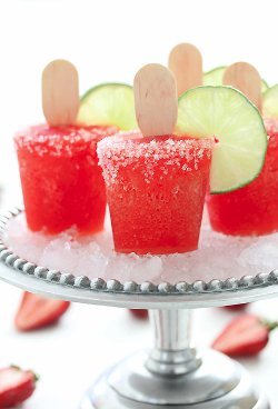 Fast and Easy Strawberry Margarita Popsicles
