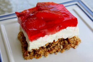 Awesome Jello Pretzel Salad