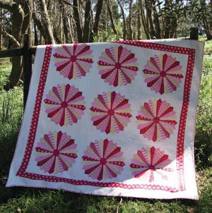 Folk Heart Dresden Quilt