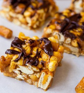 Combos Pretzel and Salted Caramel Peanut Butter Bars