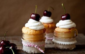 Black Cherry White Chocolate Cupcake in a Jar