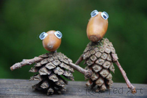 Awesome Acorn Pine Cone People