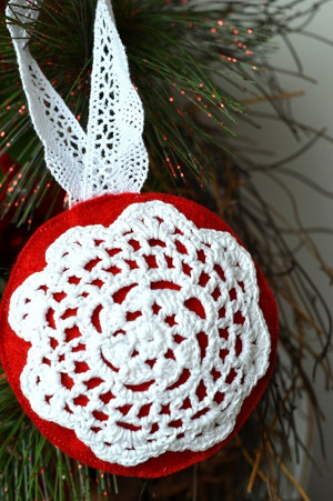 Simple Doily Snowflake Ornaments