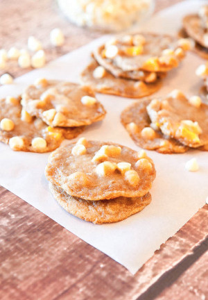 Mango and White Chocolate Chip Cookies