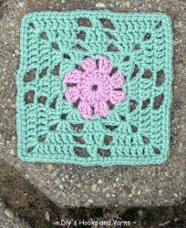 Minty Flower Square