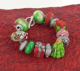 Merry and Bright Clay Bead Bracelet