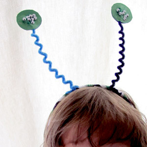 Bug-Eyed Pipe Cleaner Headband