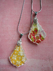 Paper Pendandt Necklace