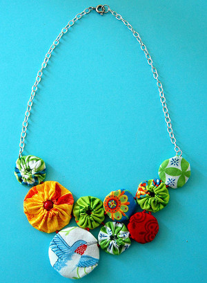 Pretty Rosette Necklace