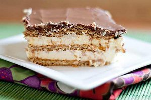 5 Ingredient Layered Eclair Cake