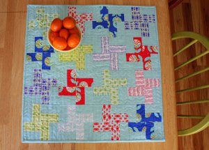 Retro Mini Quilt Table Topper Retro Mini Quilt Table Topper