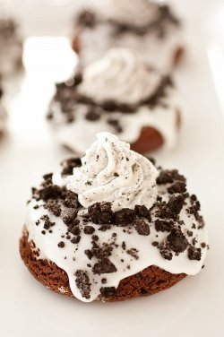 Copycat Krispy Kreme Baked Cookies and Cream Doughnuts