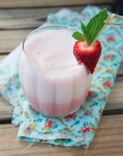 Copycat Strawberry Julius