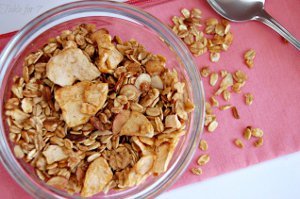 Apple Cinnamon Granola