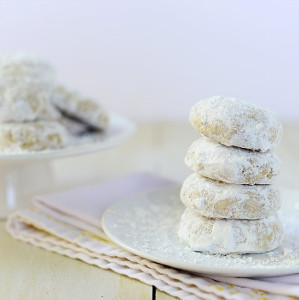 Polvorones (Mexican Wedding Cookies)