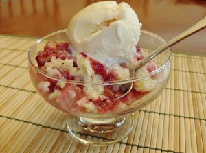 Sweet Strawberry Rhubarb Cobbler