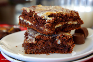 Gooey Rolo Cake Bars