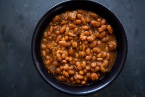 Slow Cooked Boston Baked Beans