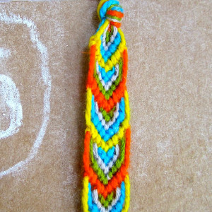 Leaf Pattern Friendship Bracelet How To