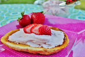 Homemade Whipped Strawberry Cream Cheese