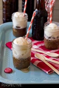 Root Beer Float Jar Cakes