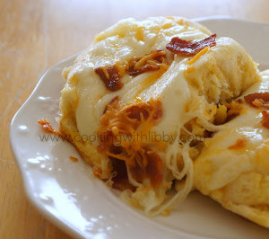 Cheesy Breakfast Pull Aparts