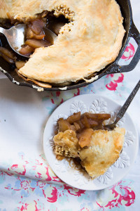 Caramel Apple Skillet Pie