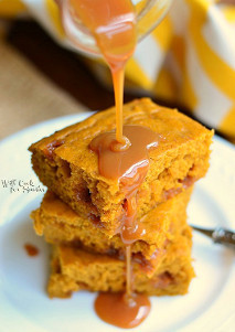 Gooey Pumpkin Caramel Blondies