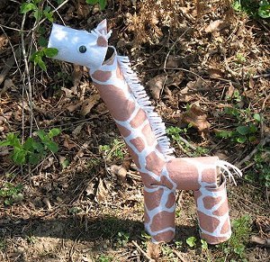 Adorable Cardboard Tube Giraffe