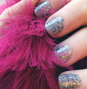 How to Make Nail Polish Glitter