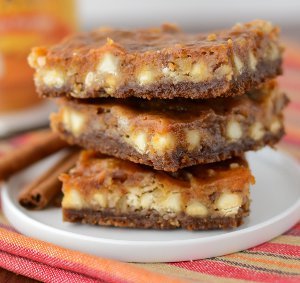7 Layers of Pumpkin Magic Bars
