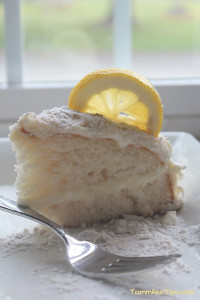 Homemade Olive Garden Lemon Cream Cake