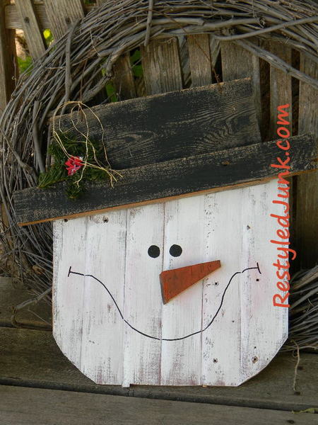 Rustic Wood Snowman Head