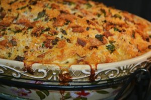 Crab Macaroni and Cheese with Roasted Garlic and Bacon