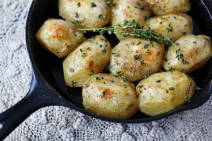 Simple Skillet Roasted Potatoes