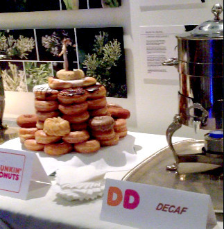 Donut Cake: Dessert Table Ideas