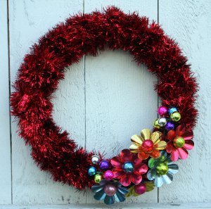 intage Bulb Reflector and Tinsel Wreath