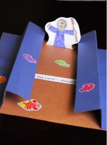 Moses and the Red Sea Paper Crafts | AllFreeKidsCrafts.com